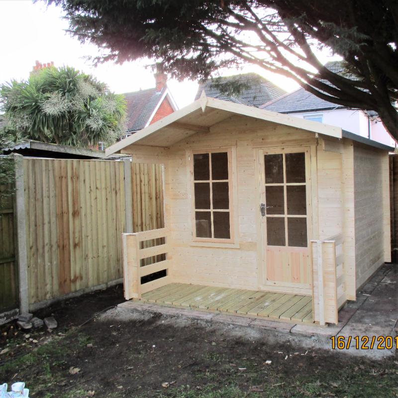 Shire Maulen with Verandah 7x7 19mm Log cabin