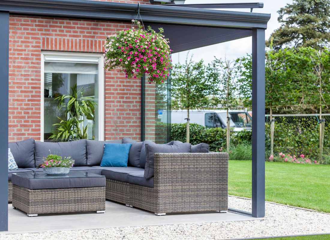 Deponti Pigato Aluminium Veranda with Glass Roof