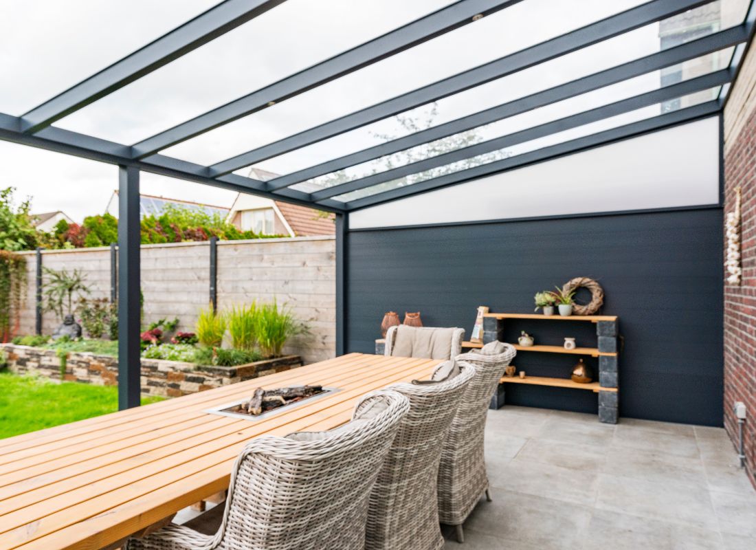 Deponti Pigato Aluminium Veranda with Polycarbonate Roof