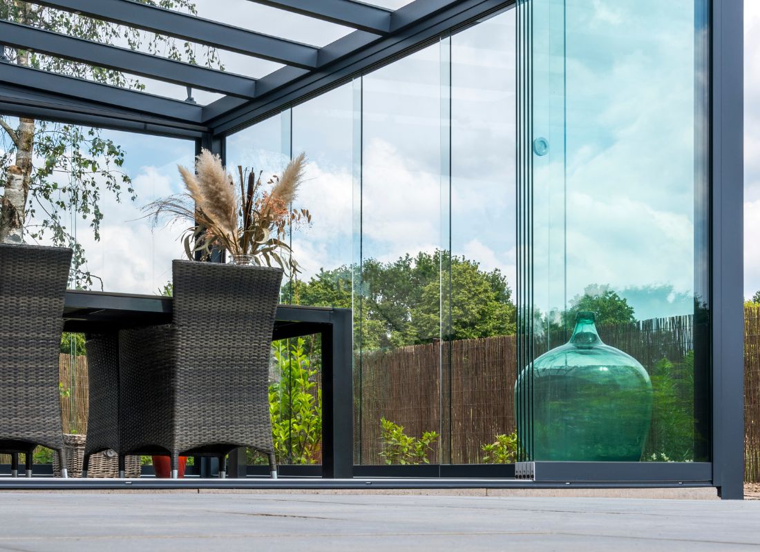 Deponti Pigato Aluminium Veranda with Glass Roof