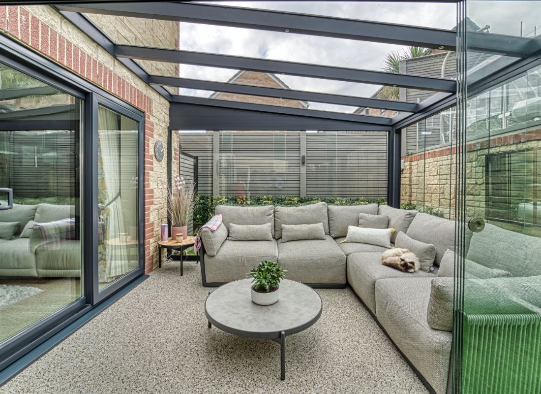 Deponti Pigato Aluminium Veranda with Glass Roof