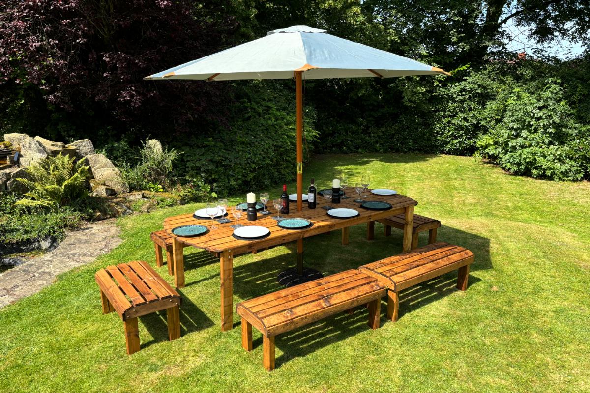 Charles Taylor - Knights Ten Seater Table Set