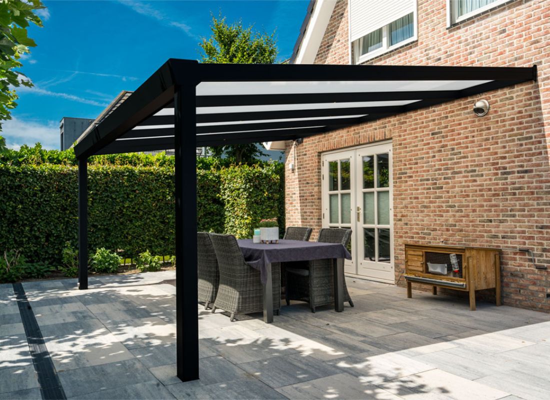 Deponti Giallo Aluminium Veranda with Polycarbonate Roof