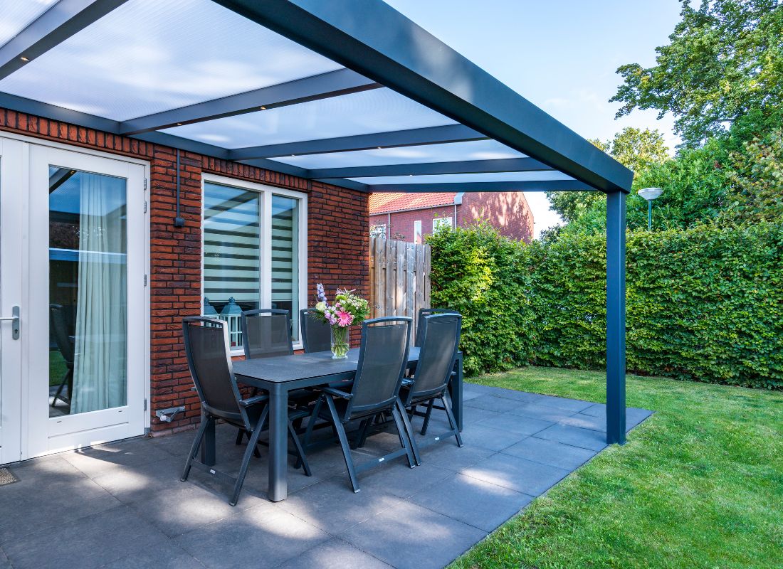Deponti Giallo Aluminium Veranda with Polycarbonate Roof