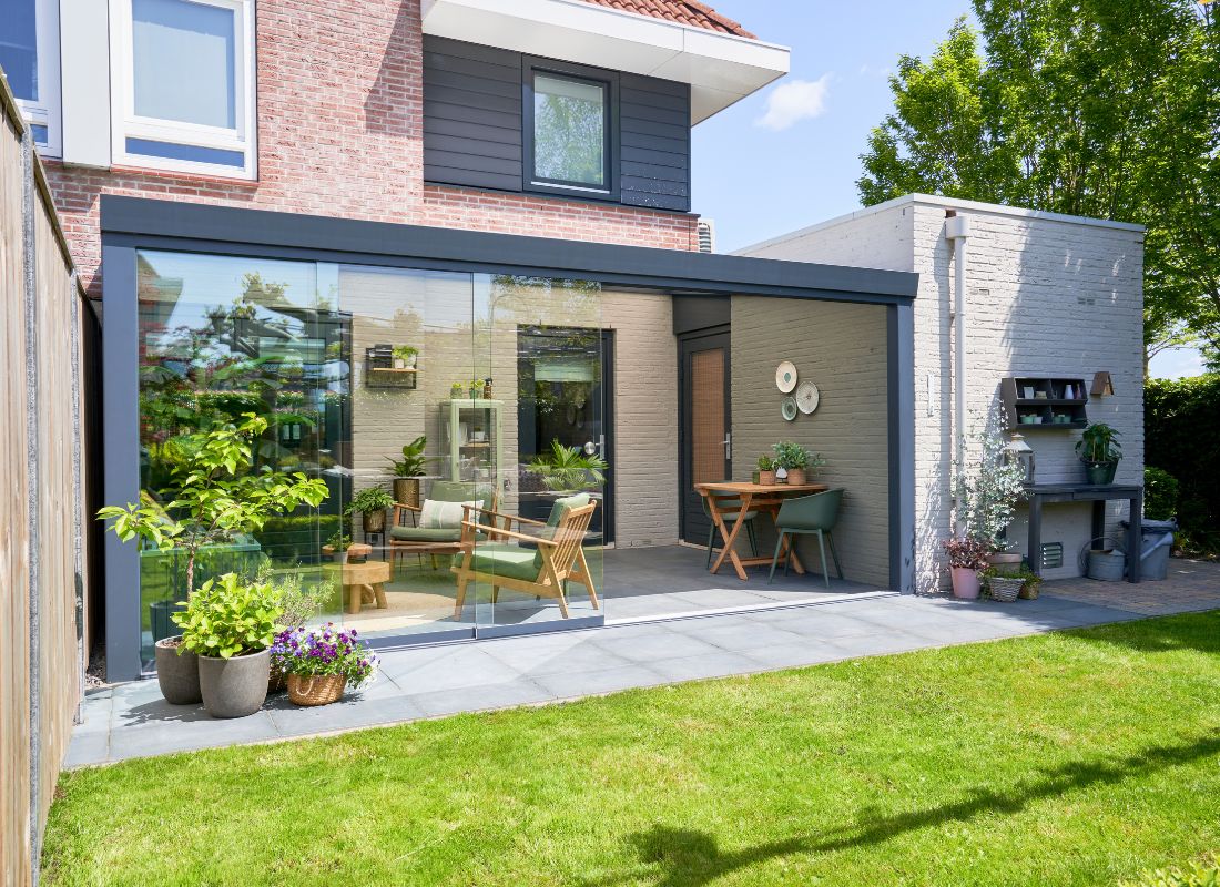 Deponti Giallo Aluminium Veranda with Glass Roof